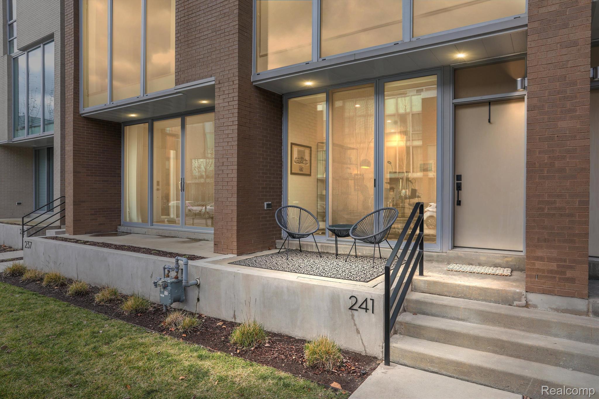 241 Alfred Street