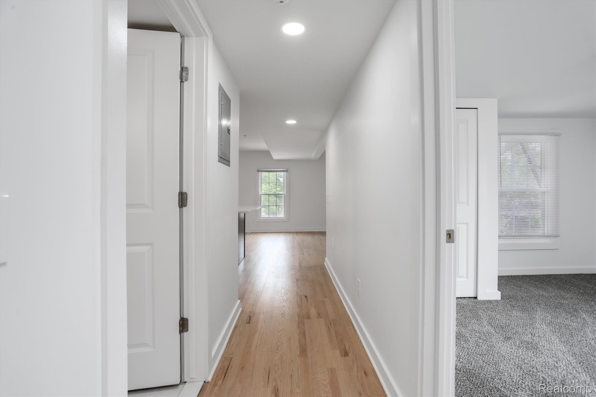 95 E Euclid Street 202