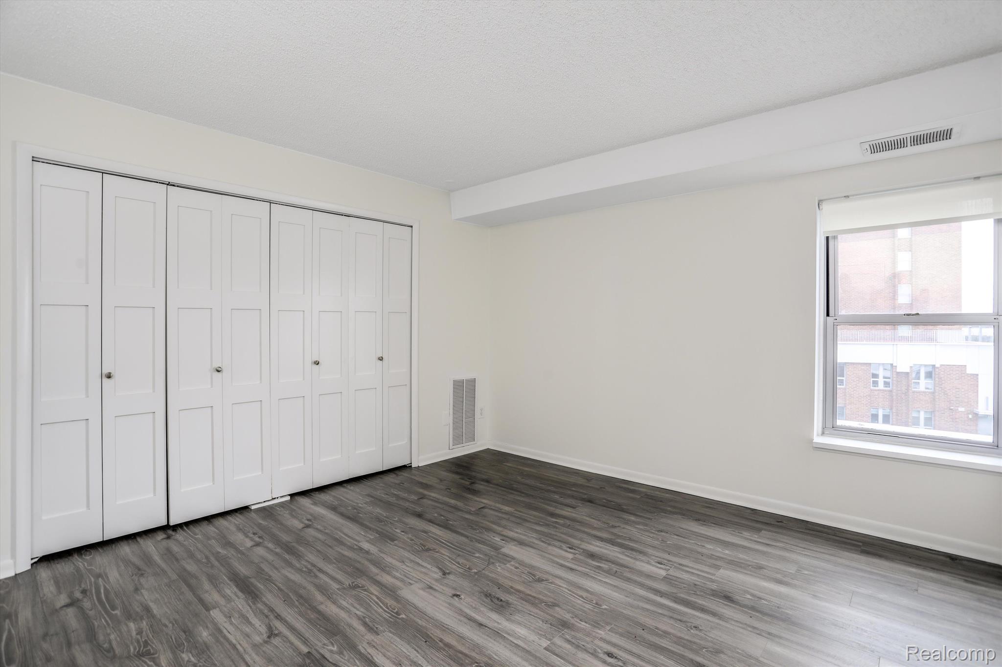 411 S Old Woodward Avenue 527