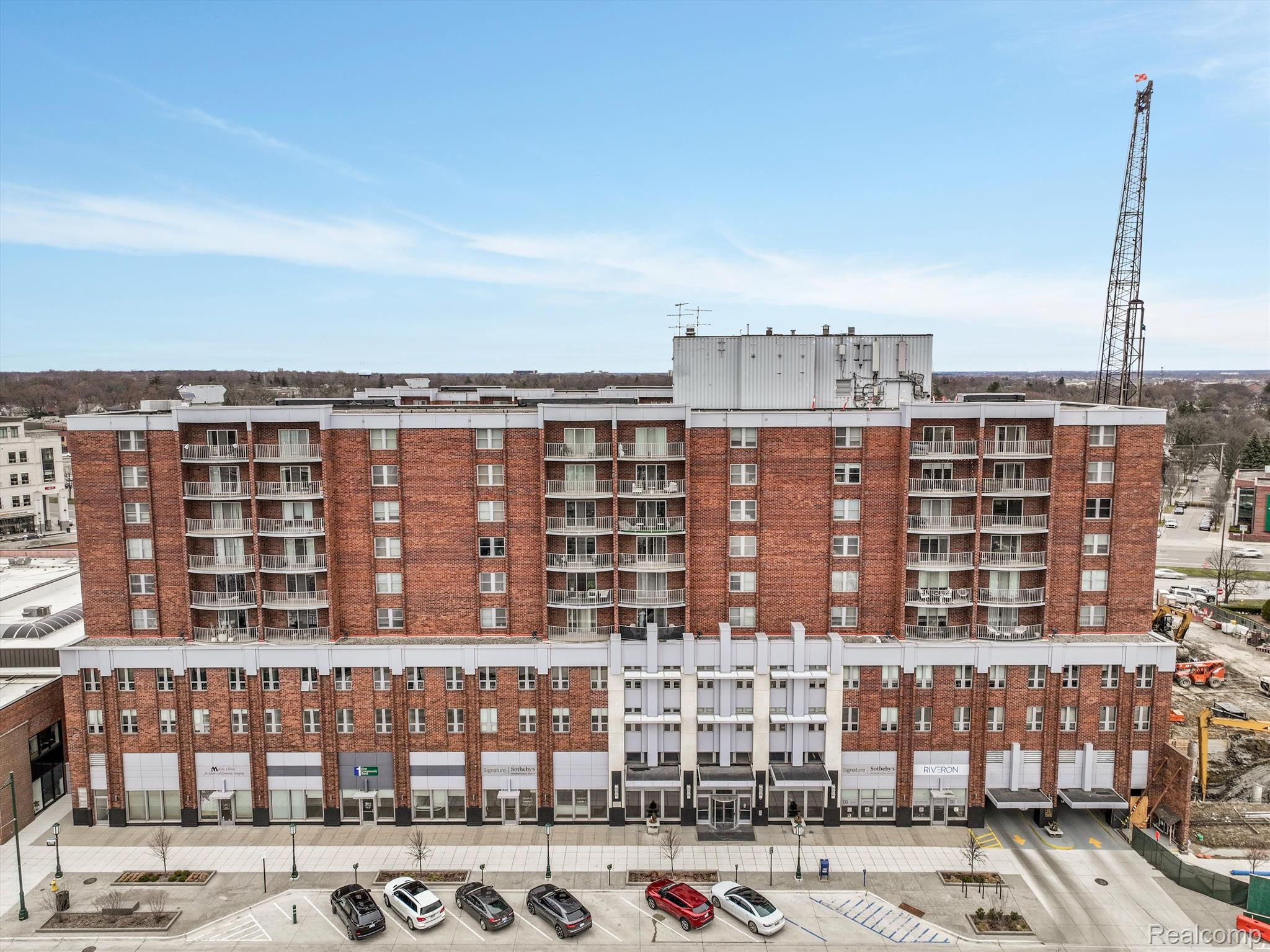 411 S Old Woodward Avenue 527