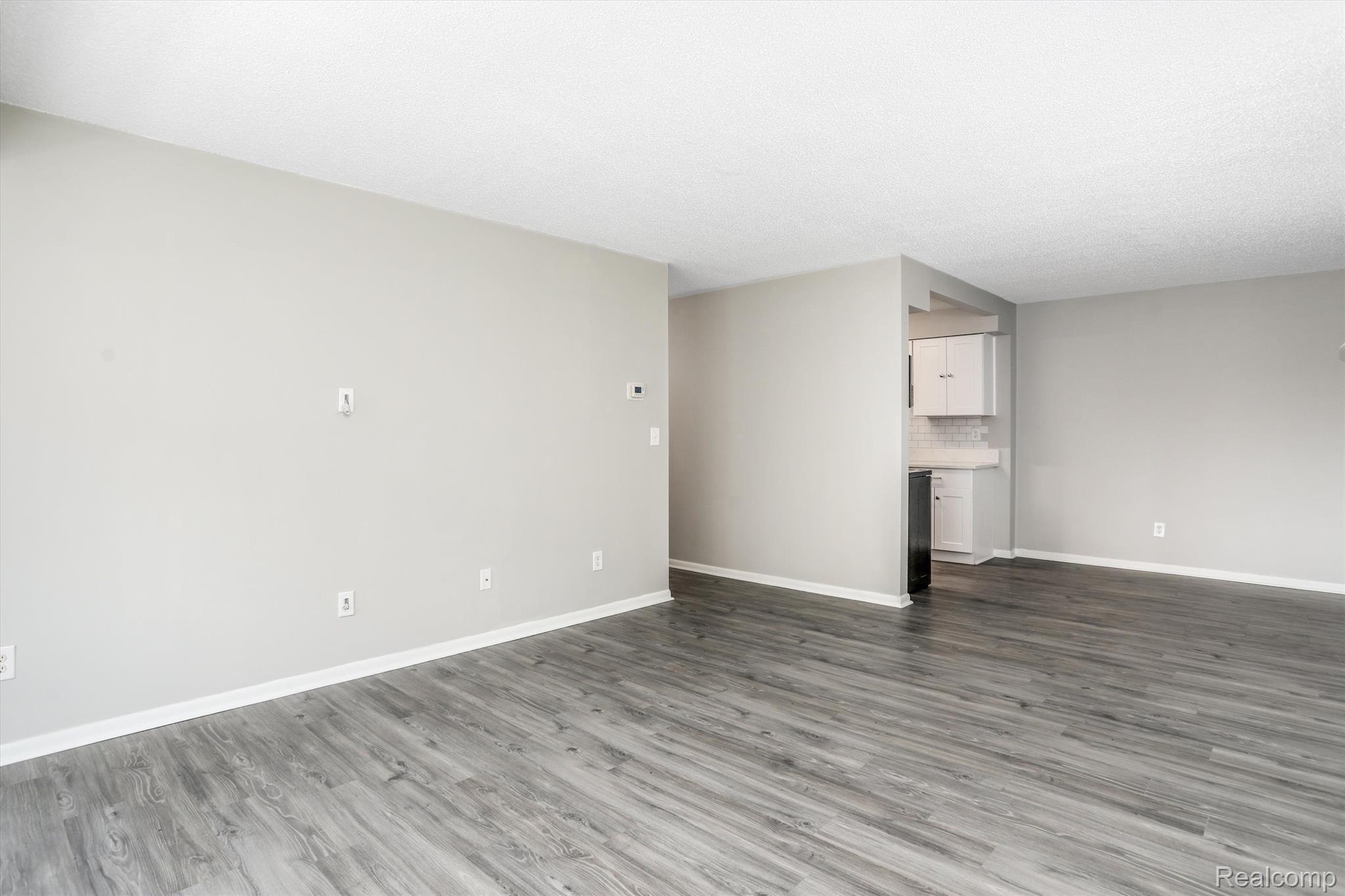 411 S Old Woodward Avenue 527