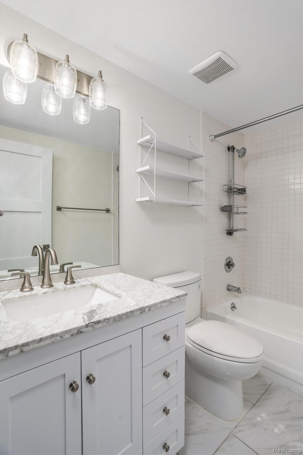 411 S Old Woodward Avenue 527