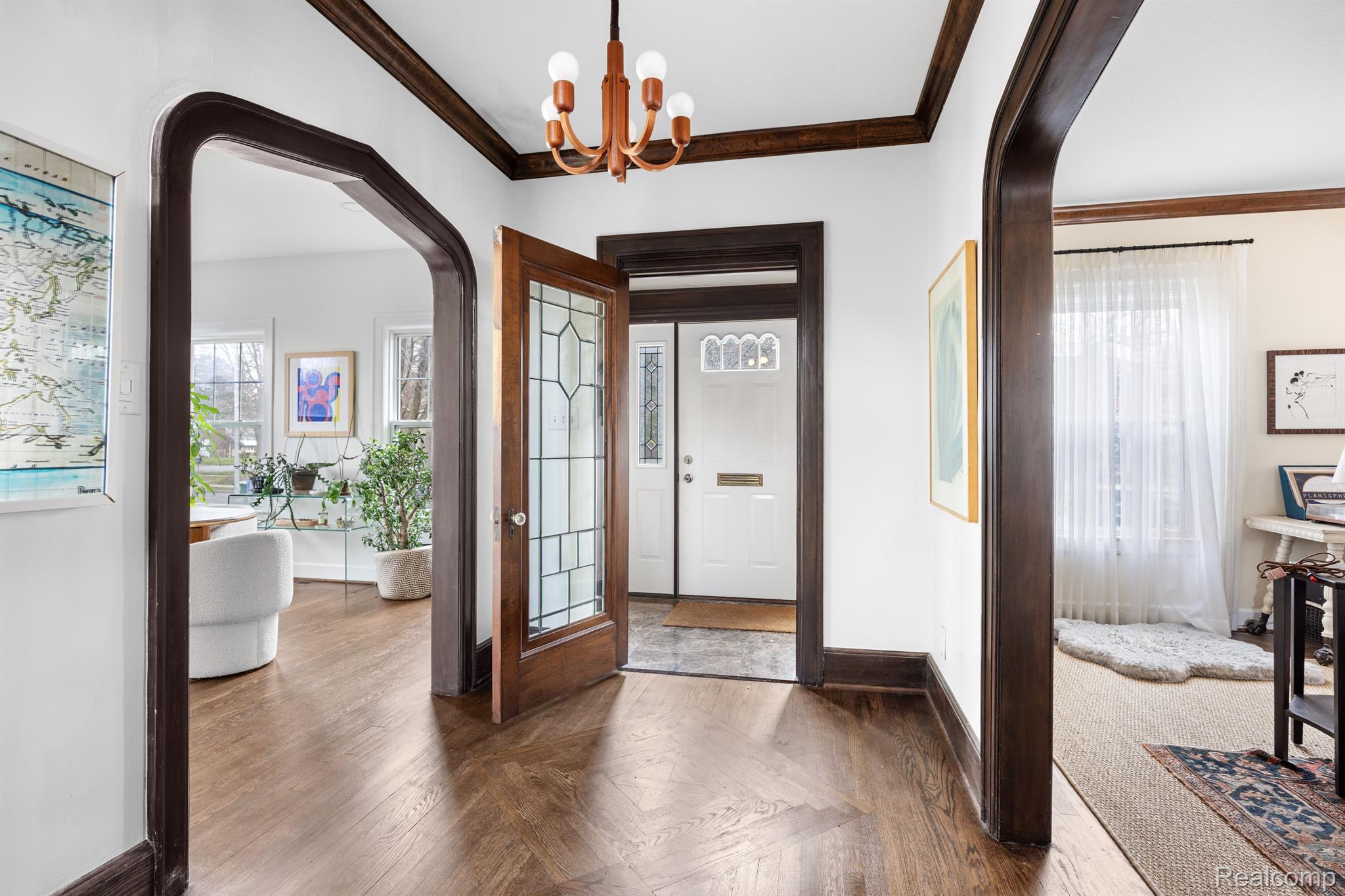 1435 KENSINGTON Avenue