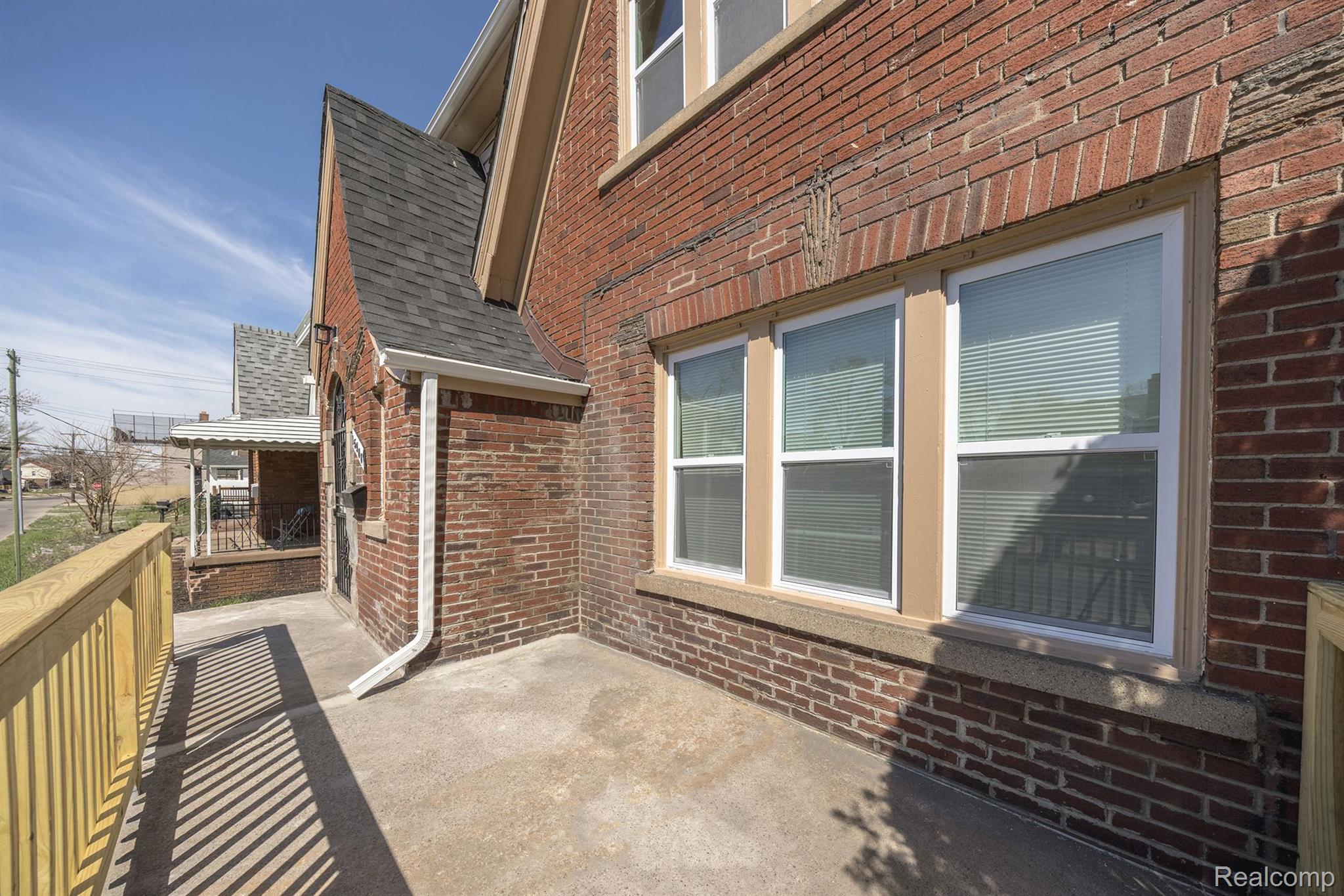 15900 WOODINGHAM Drive