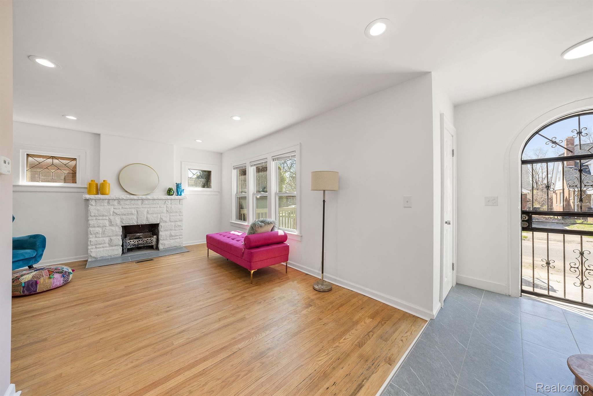 15900 WOODINGHAM Drive