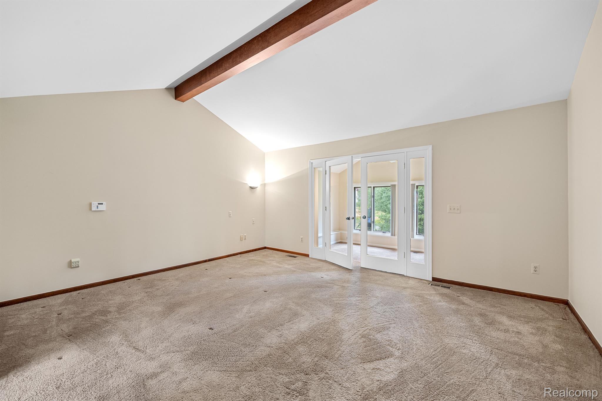 4876 MOONGLOW Drive