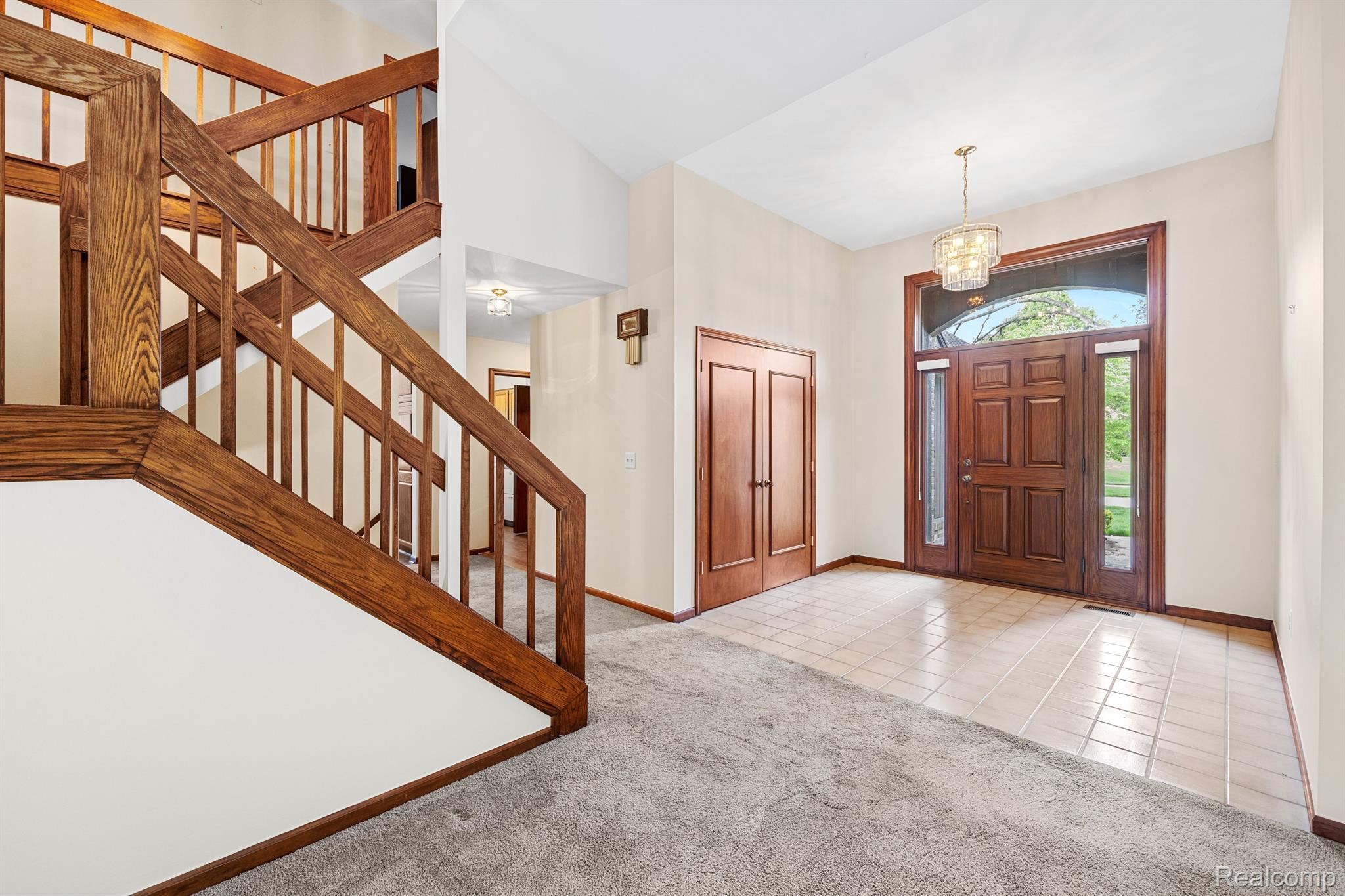 4876 MOONGLOW Drive