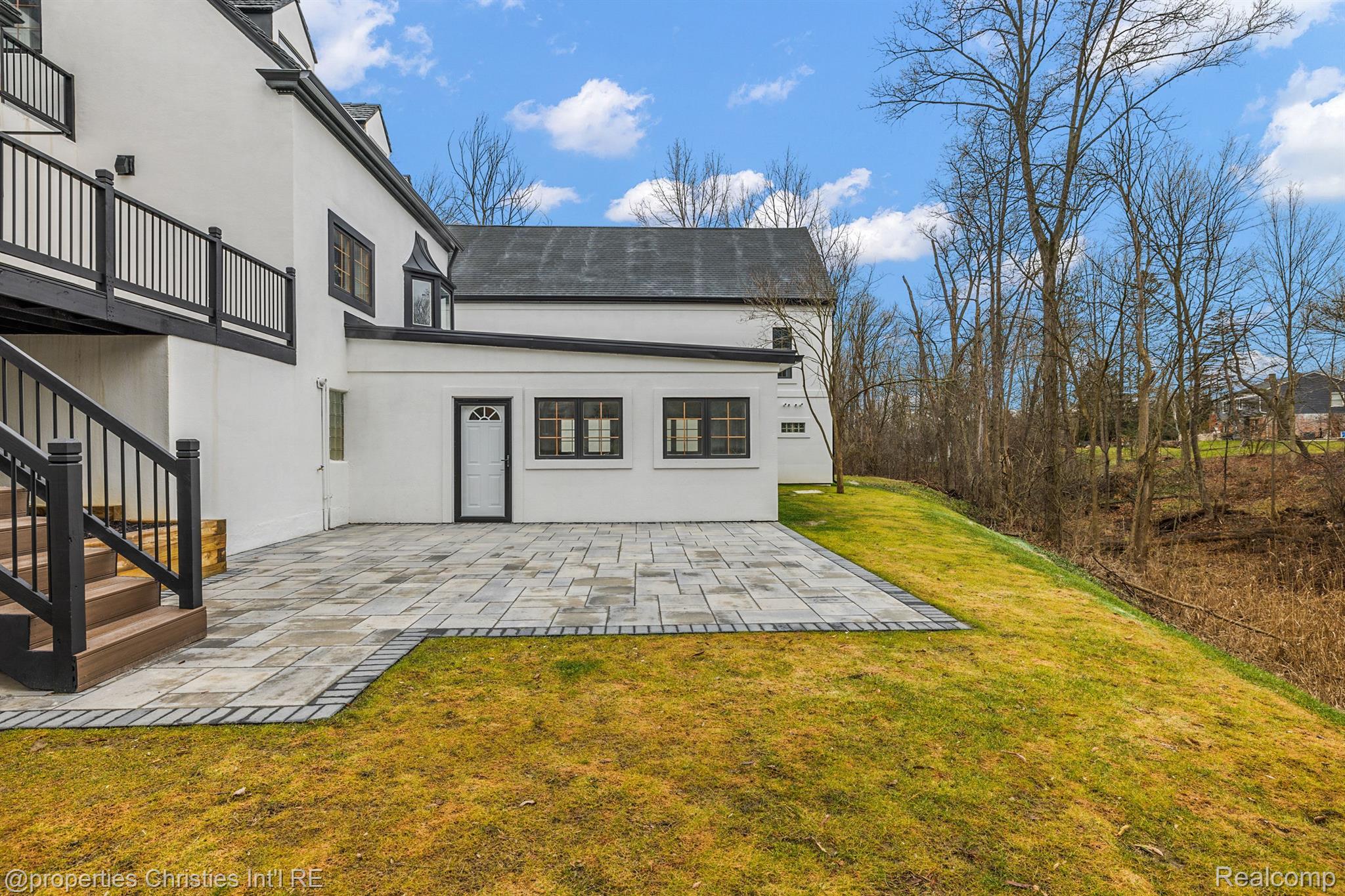 31325 LAHSER Road