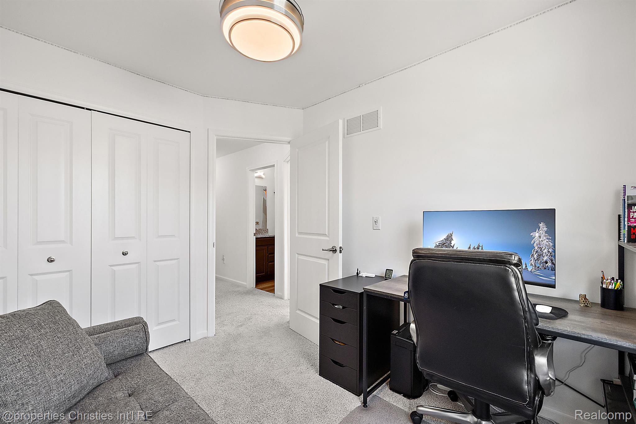 515 PARKSIDE Way 57
