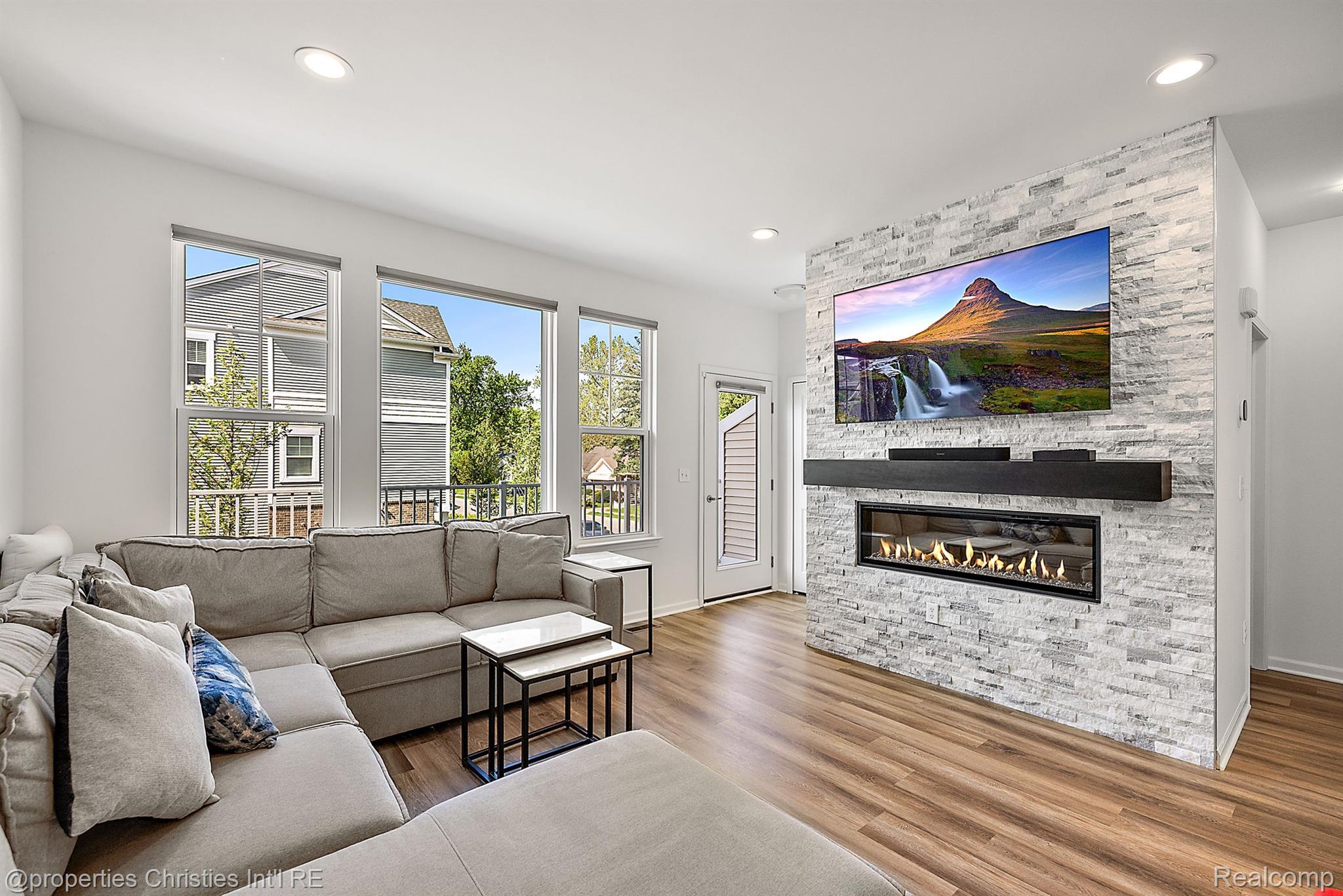 515 PARKSIDE Way 57