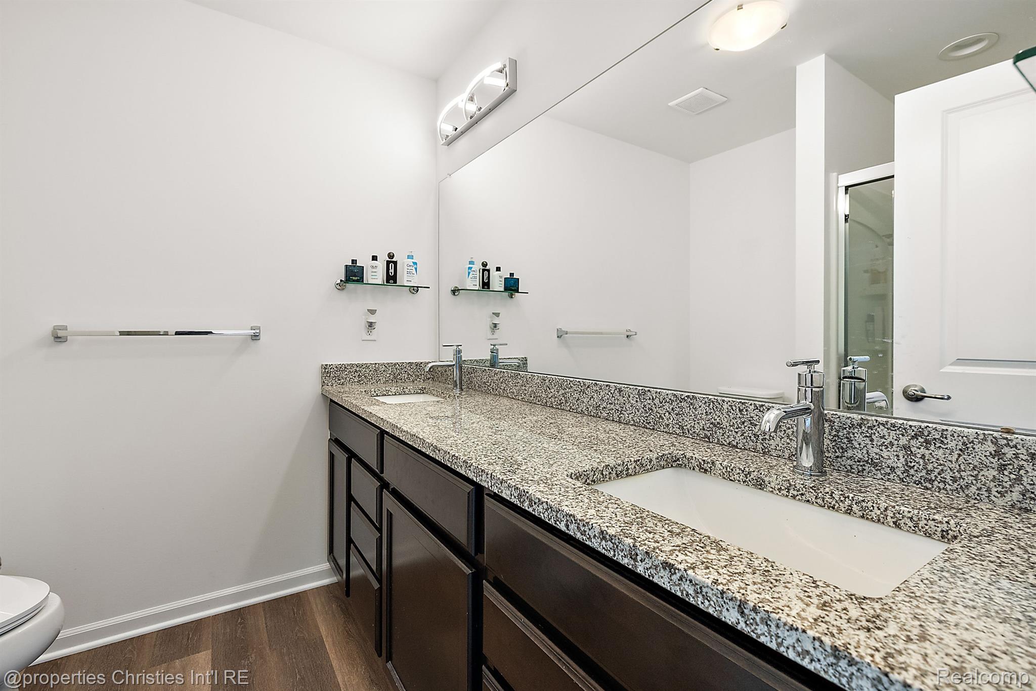 515 PARKSIDE Way 57