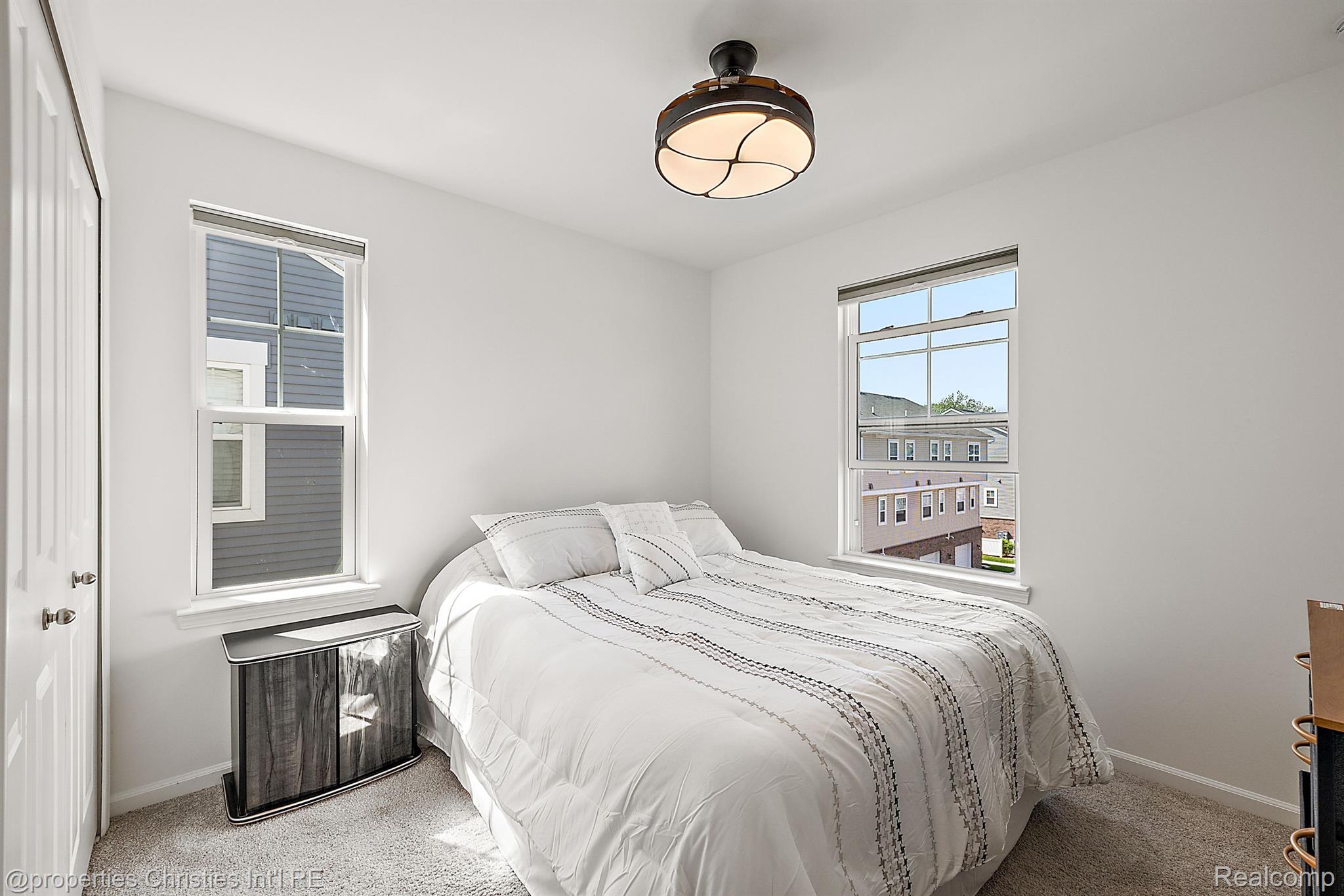 515 PARKSIDE Way 57