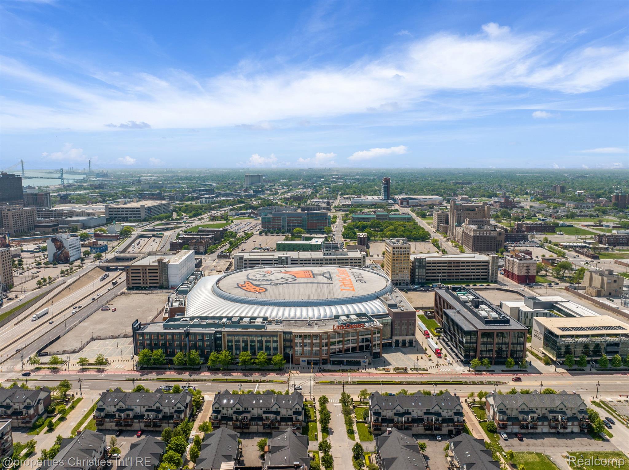 2554 WOODWARD Avenue