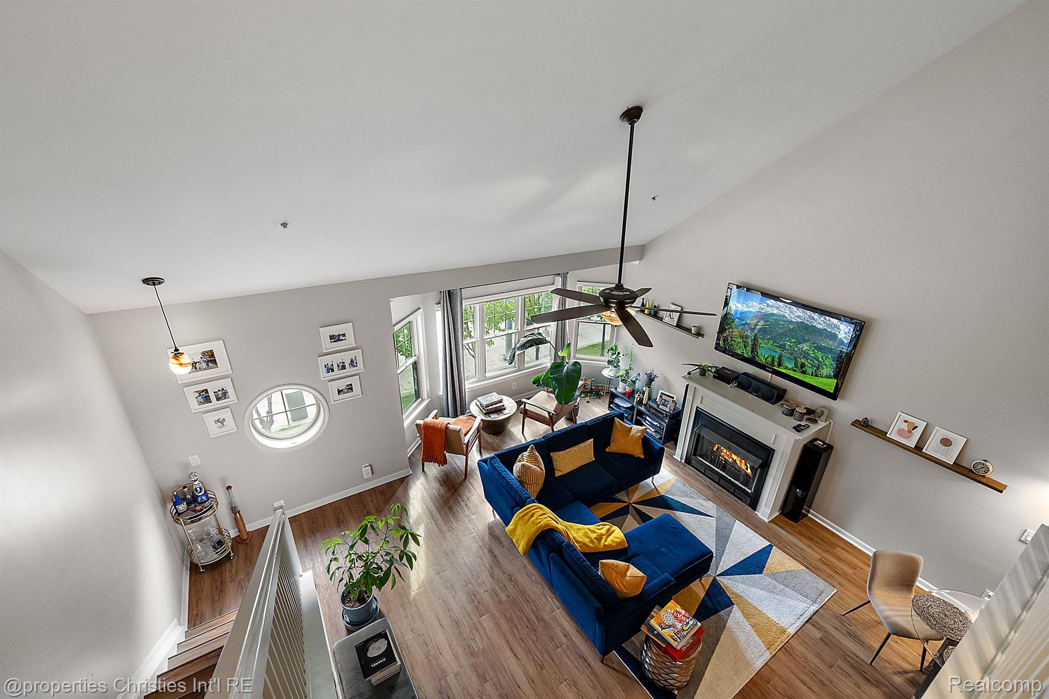 2554 WOODWARD Avenue