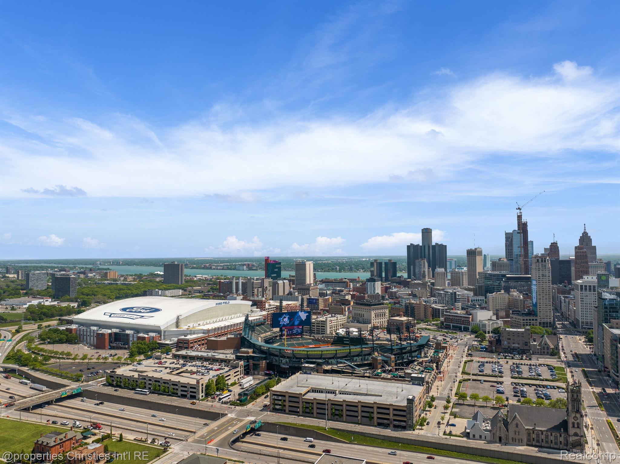 2554 WOODWARD Avenue