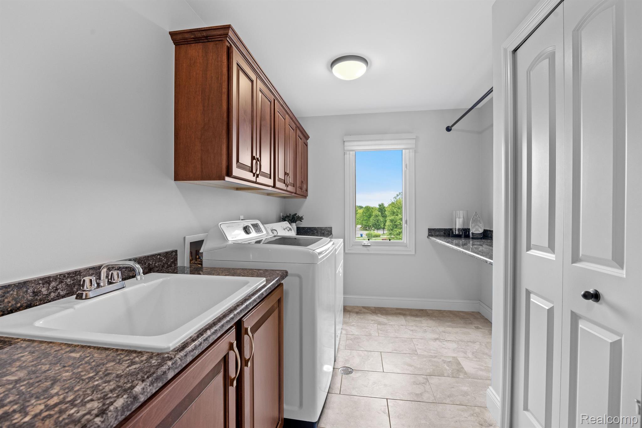 5750 Bradbury Run