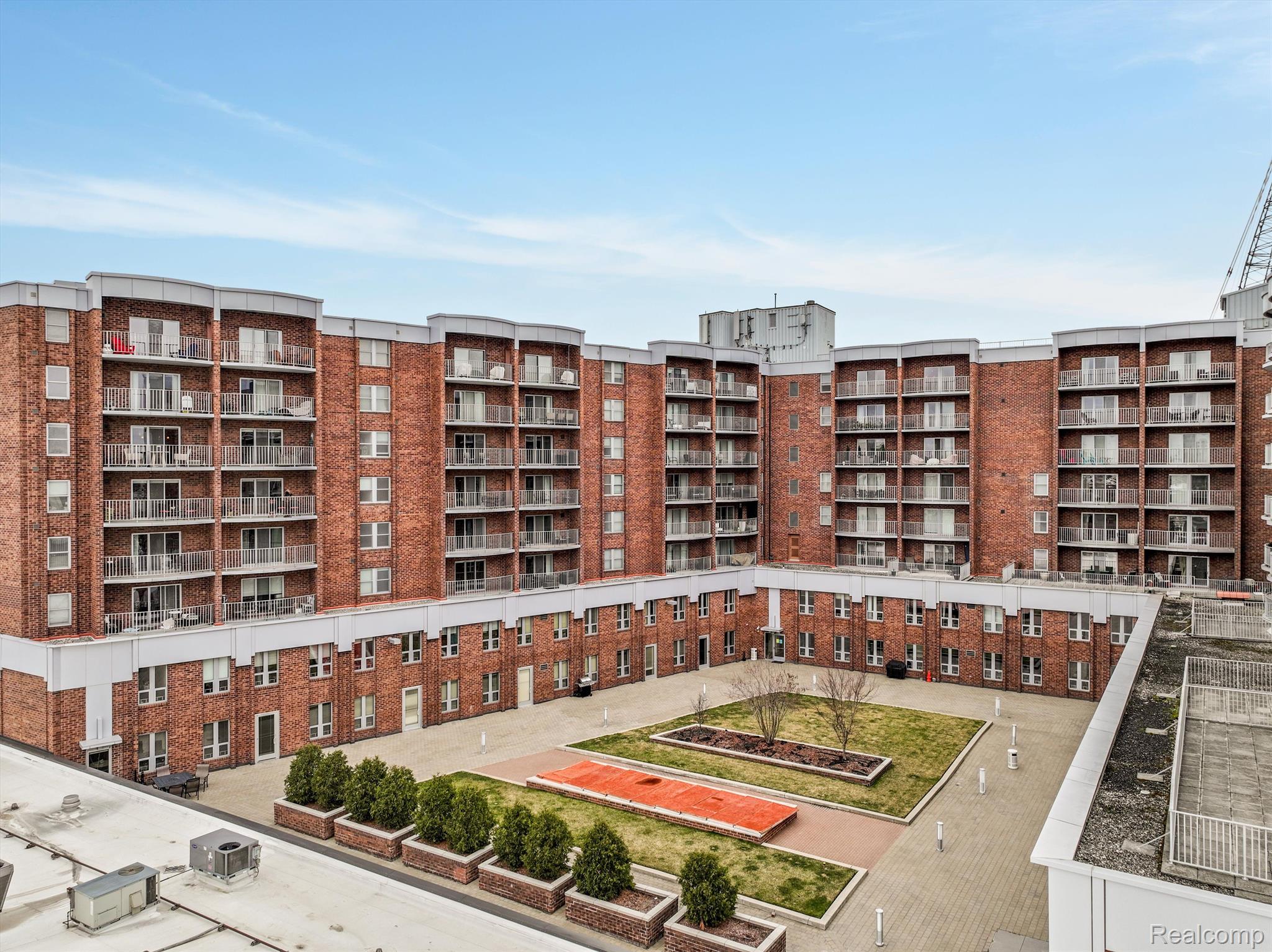 411 S Old Woodward Avenue 505
