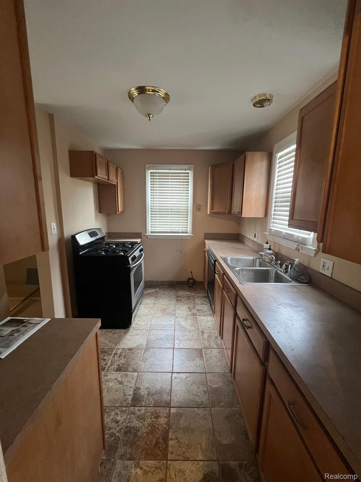 19727 SORRENTO Street