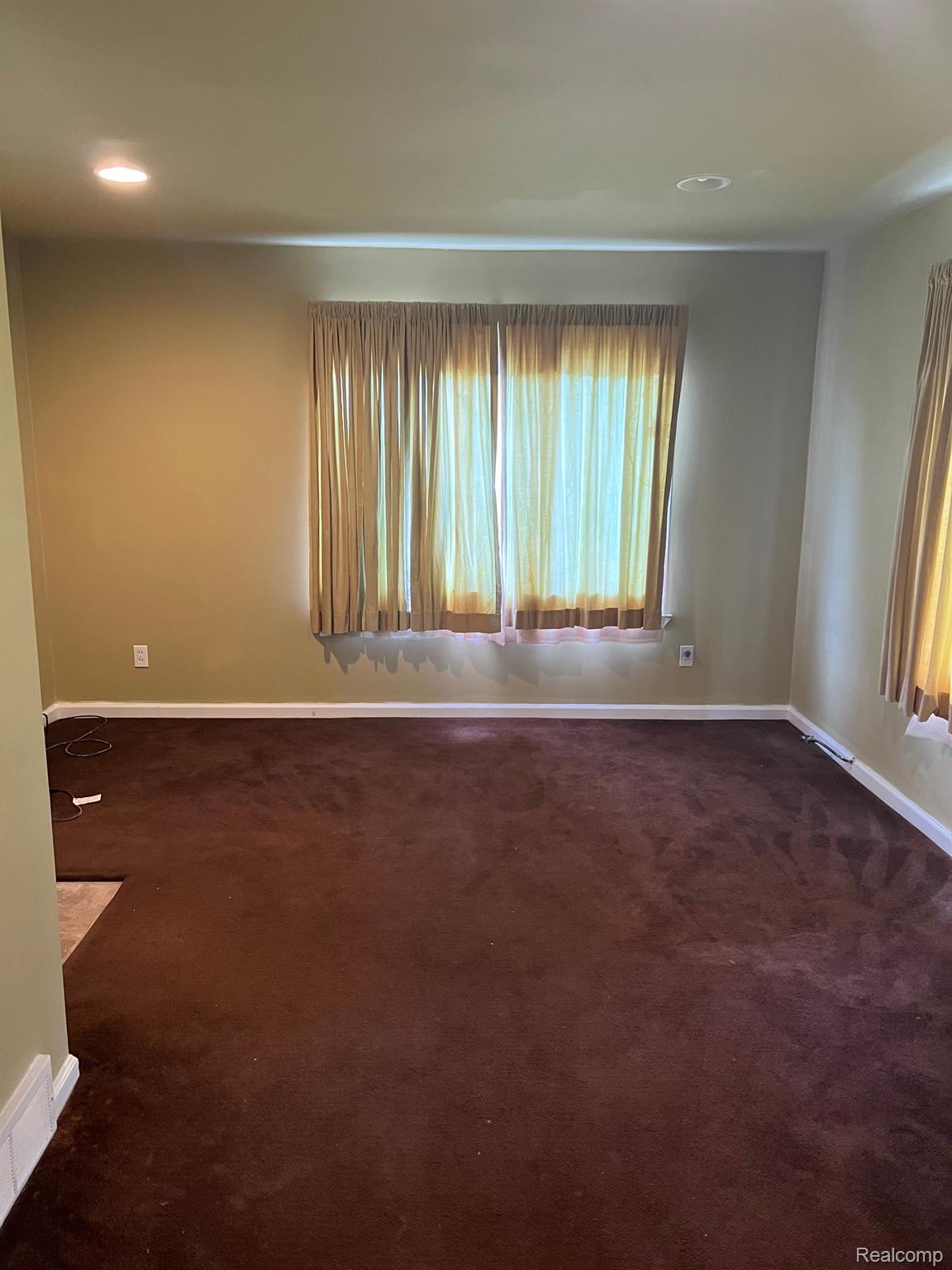 19727 SORRENTO Street