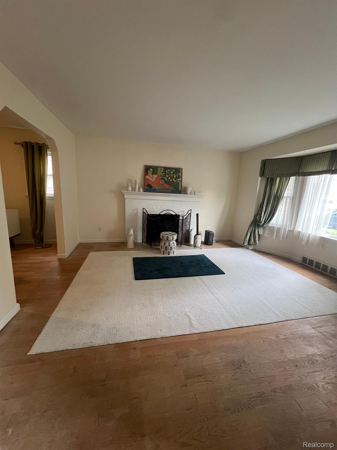 19727 SORRENTO Street