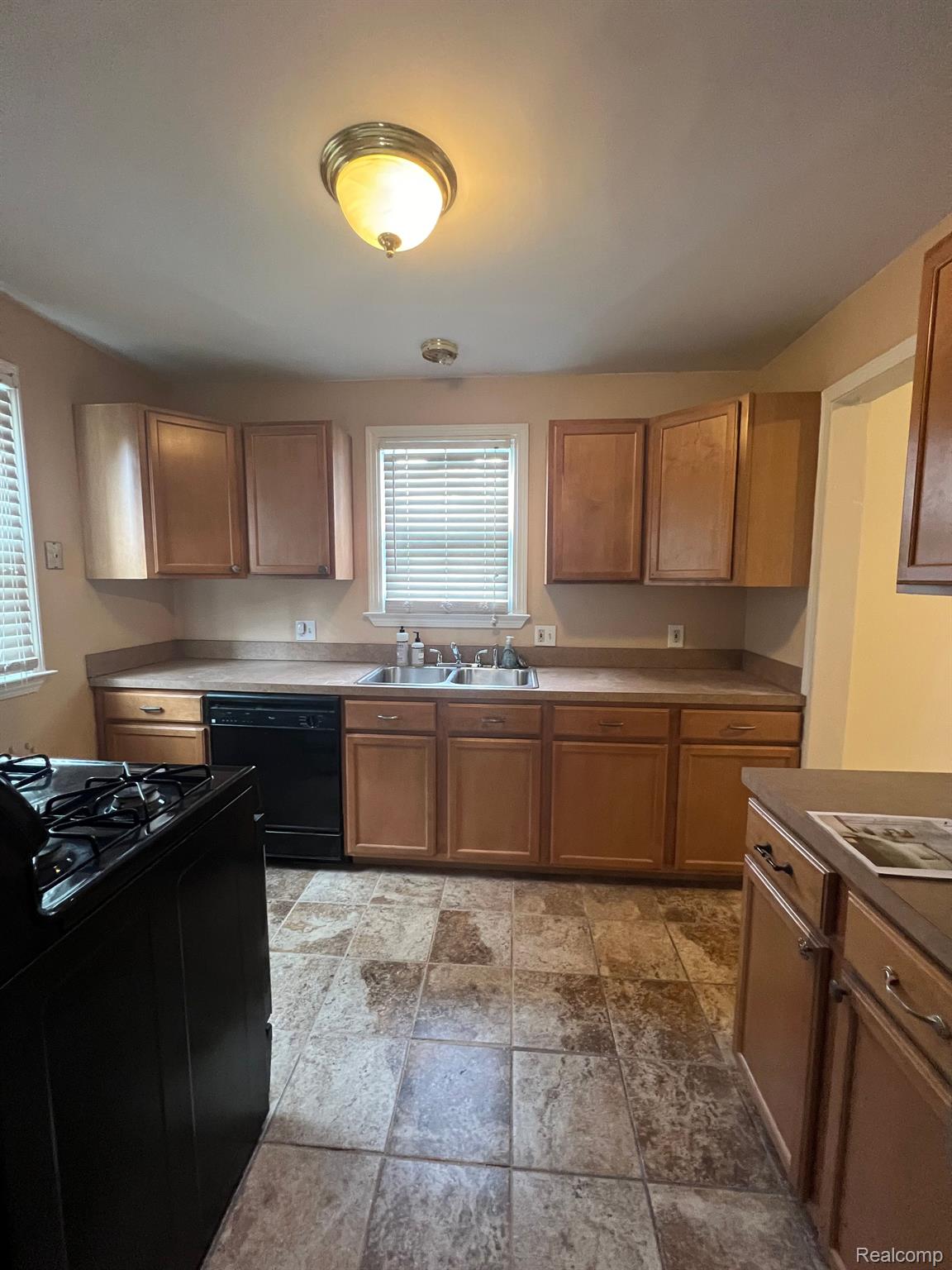 19727 SORRENTO Street