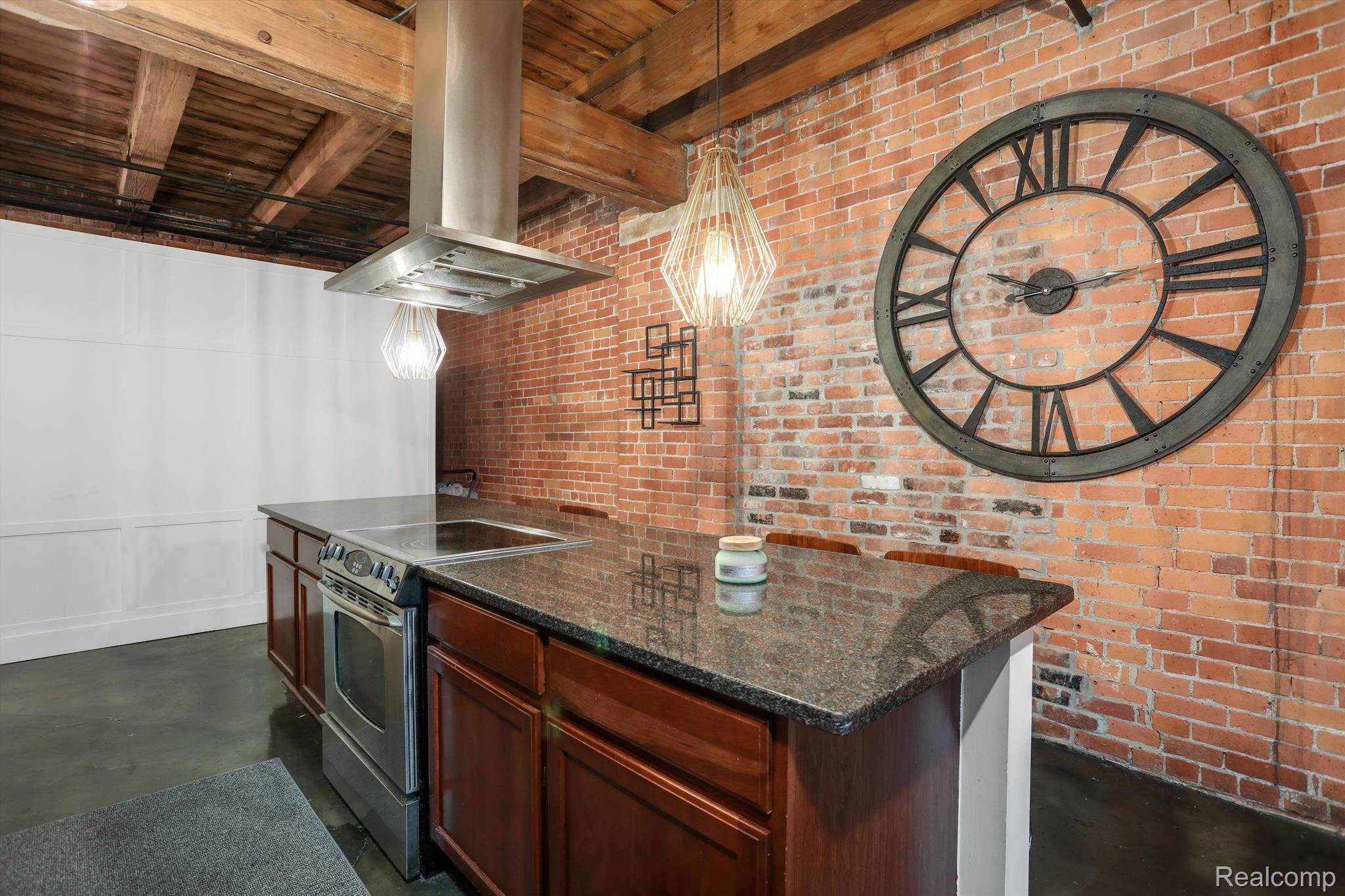 6533 E JEFFERSON Avenue 115