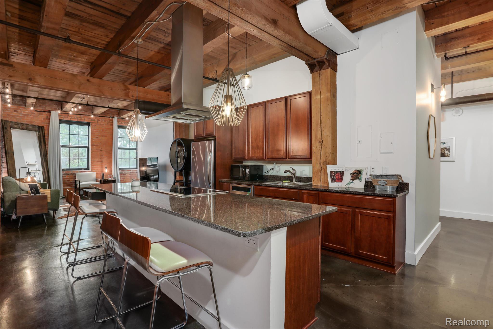 6533 E JEFFERSON Avenue 115