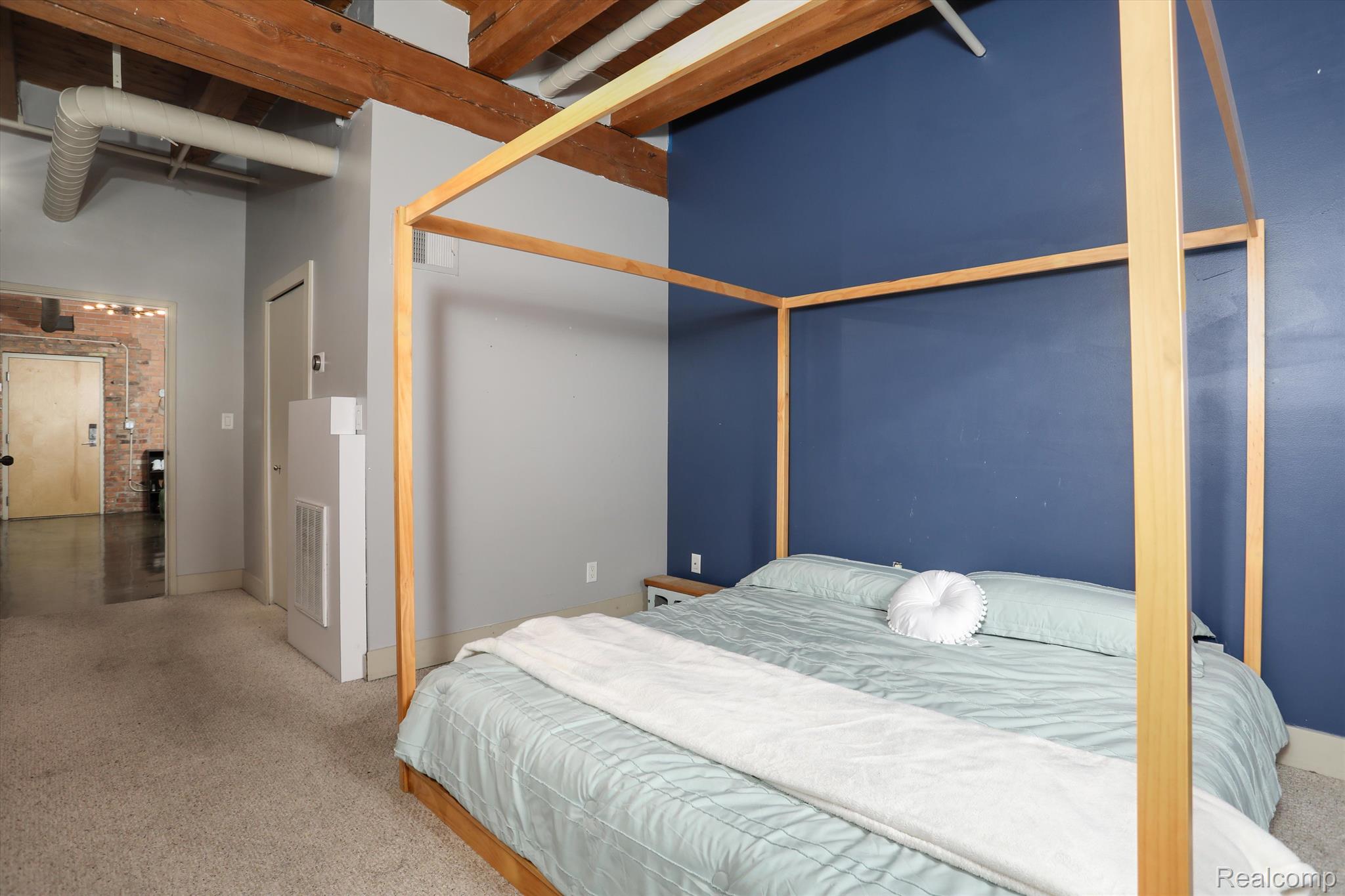 6533 E JEFFERSON Avenue 115