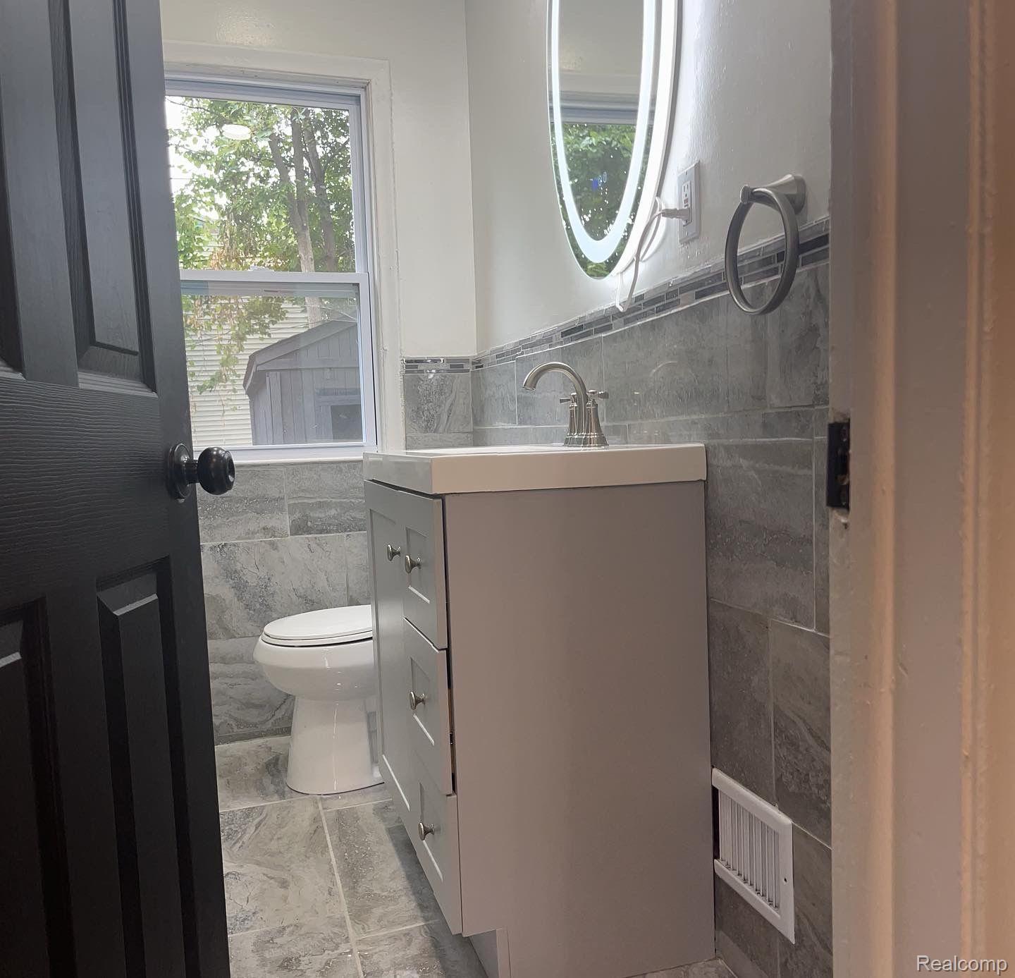 13409 HUBBELL Street