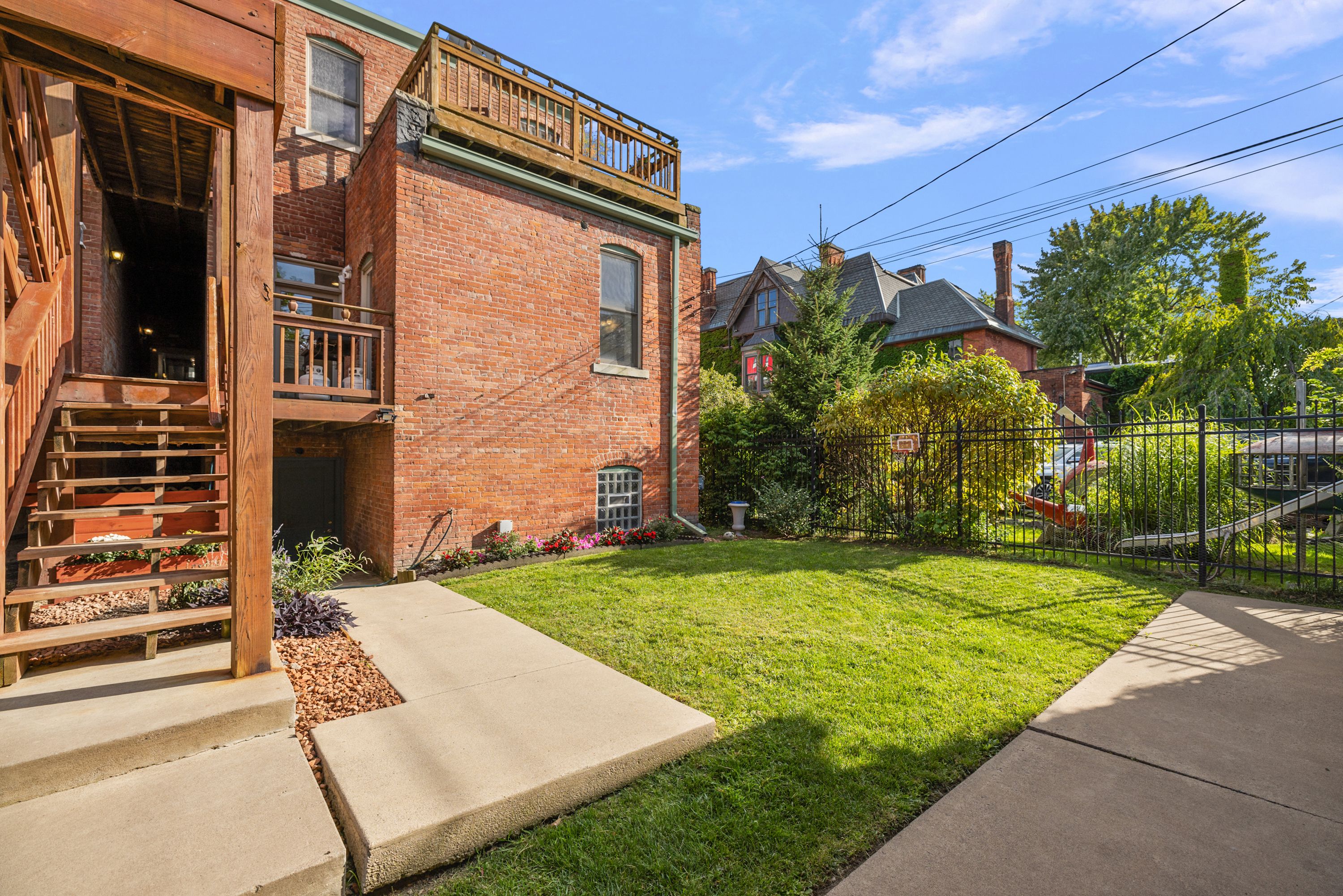 291 Edmund Street 1