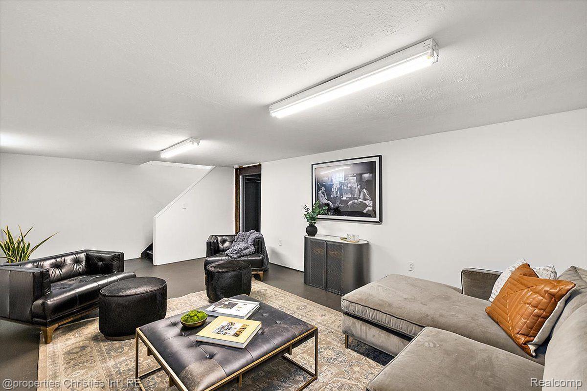 19939 LICHFIELD Road