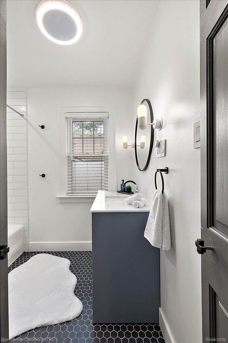 19939 LICHFIELD Road