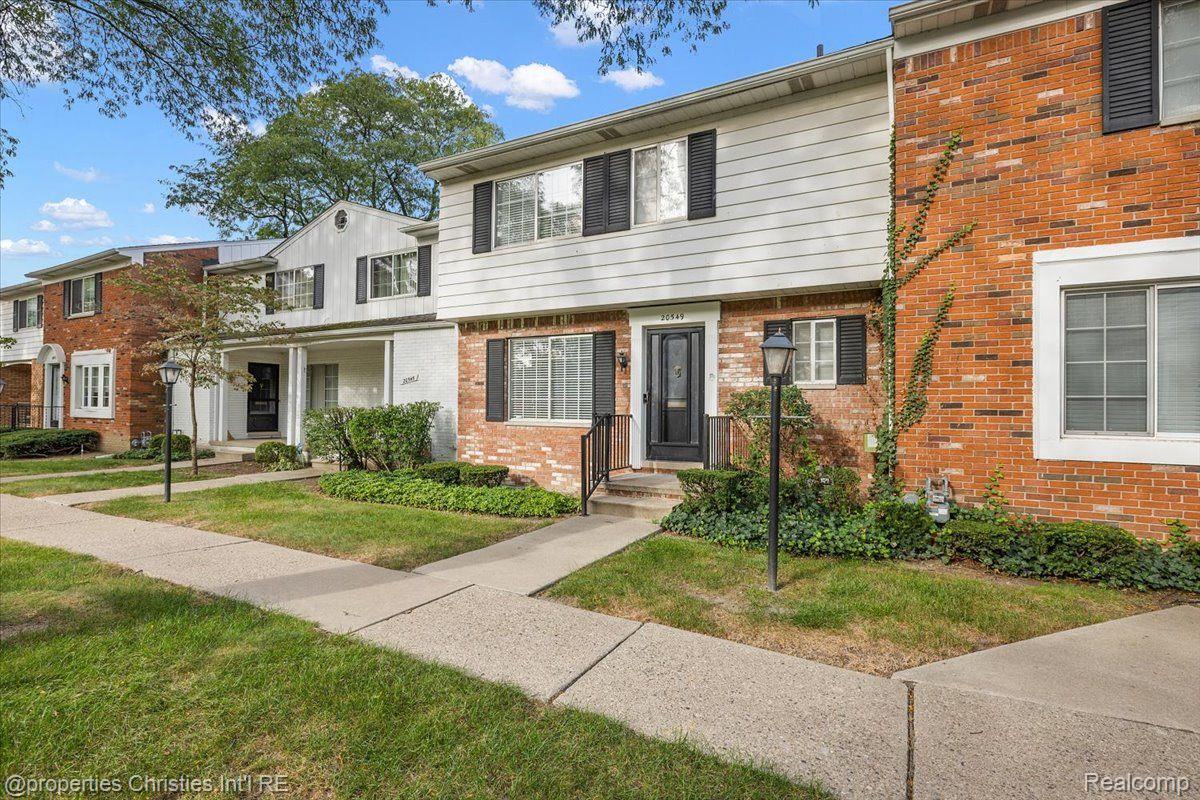 20549 WILLIAMSBURG Court