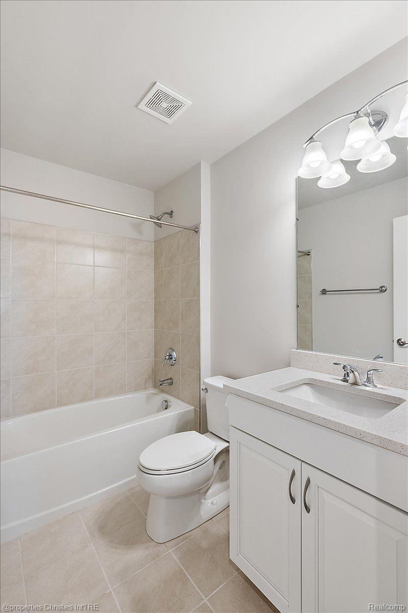 57887 STONELEIGH Drive