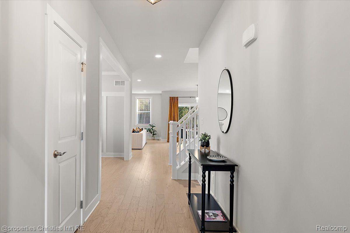 57887 STONELEIGH Drive