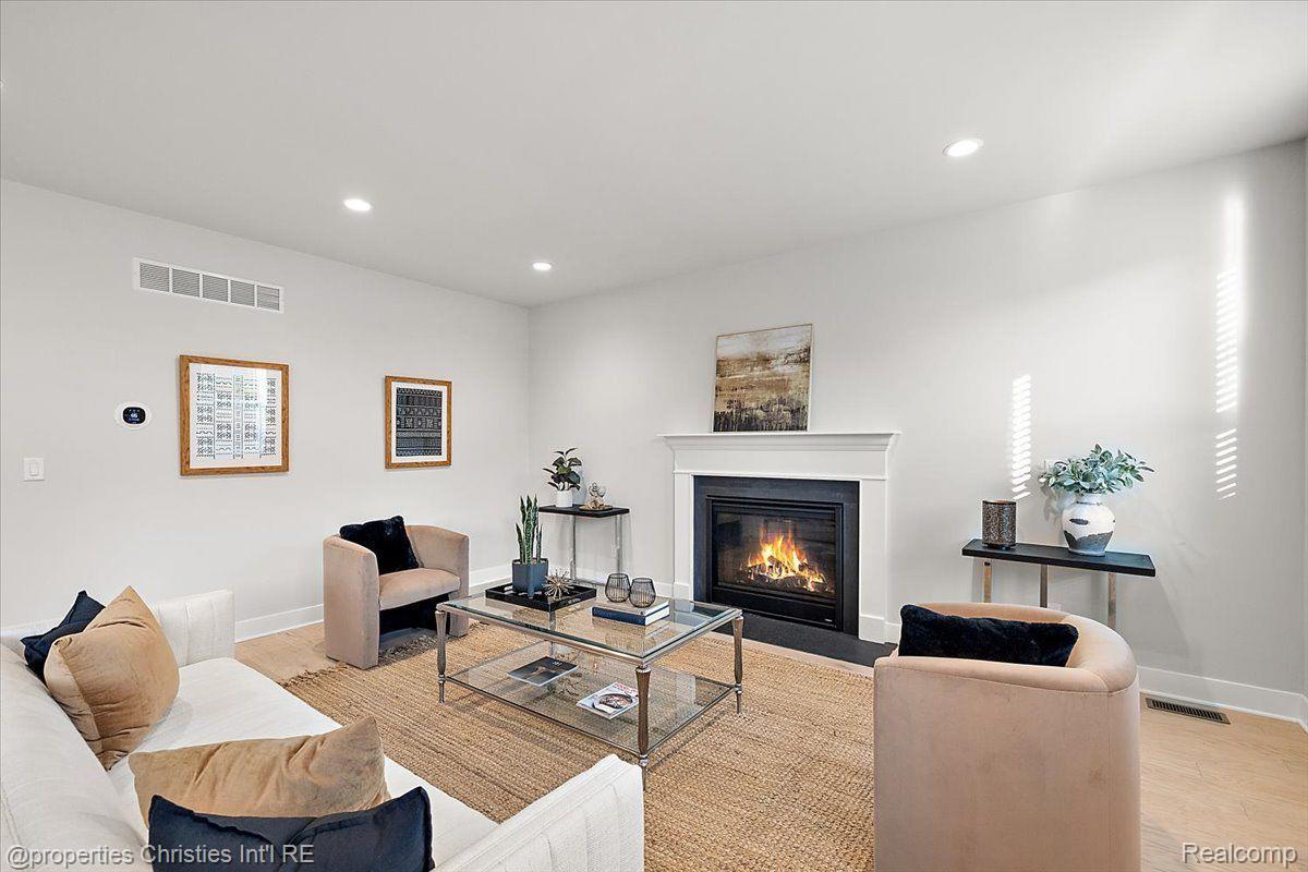 57887 STONELEIGH Drive