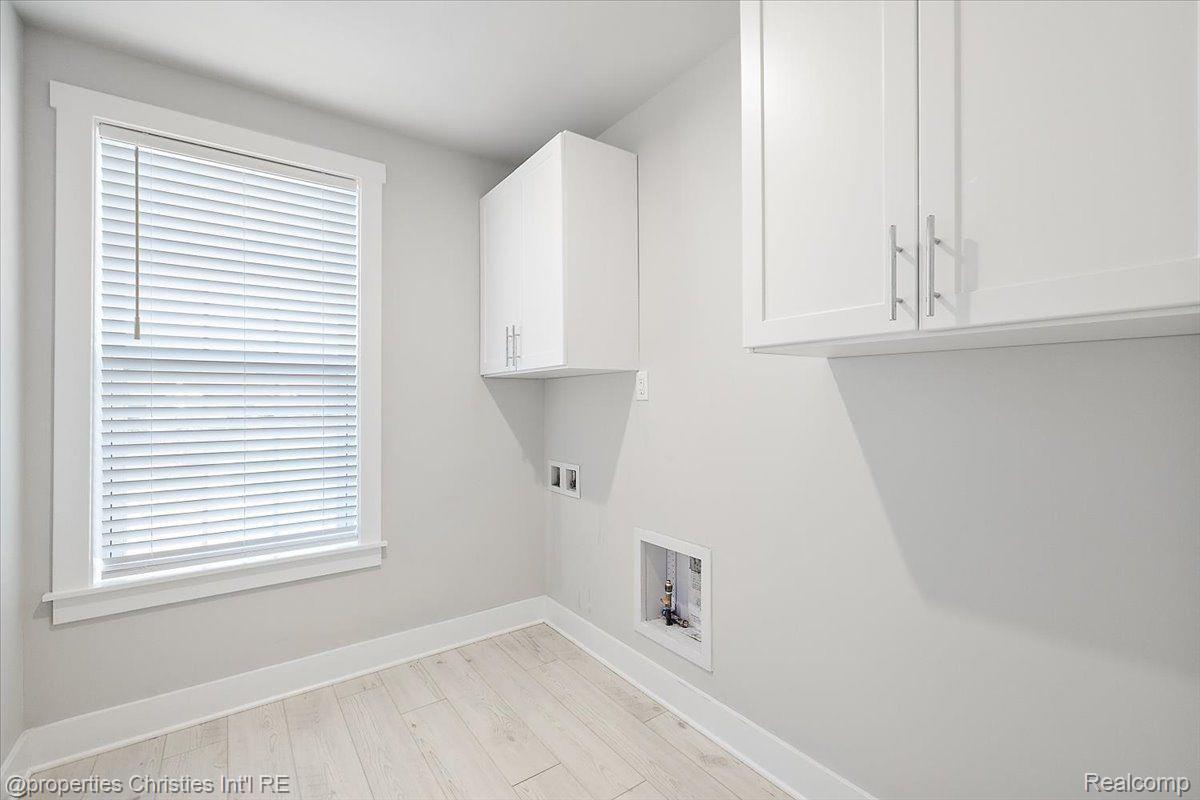 57887 STONELEIGH Drive