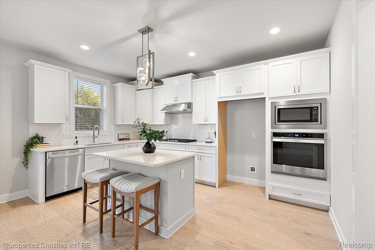 57887 STONELEIGH Drive