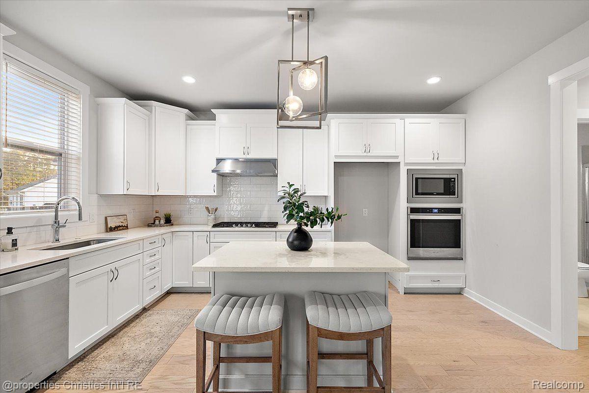 57887 STONELEIGH Drive