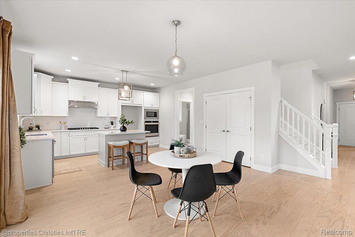 57887 STONELEIGH Drive