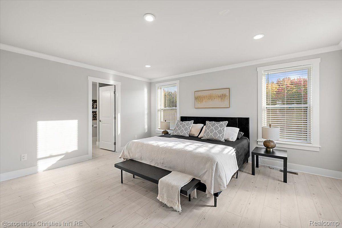 57887 STONELEIGH Drive