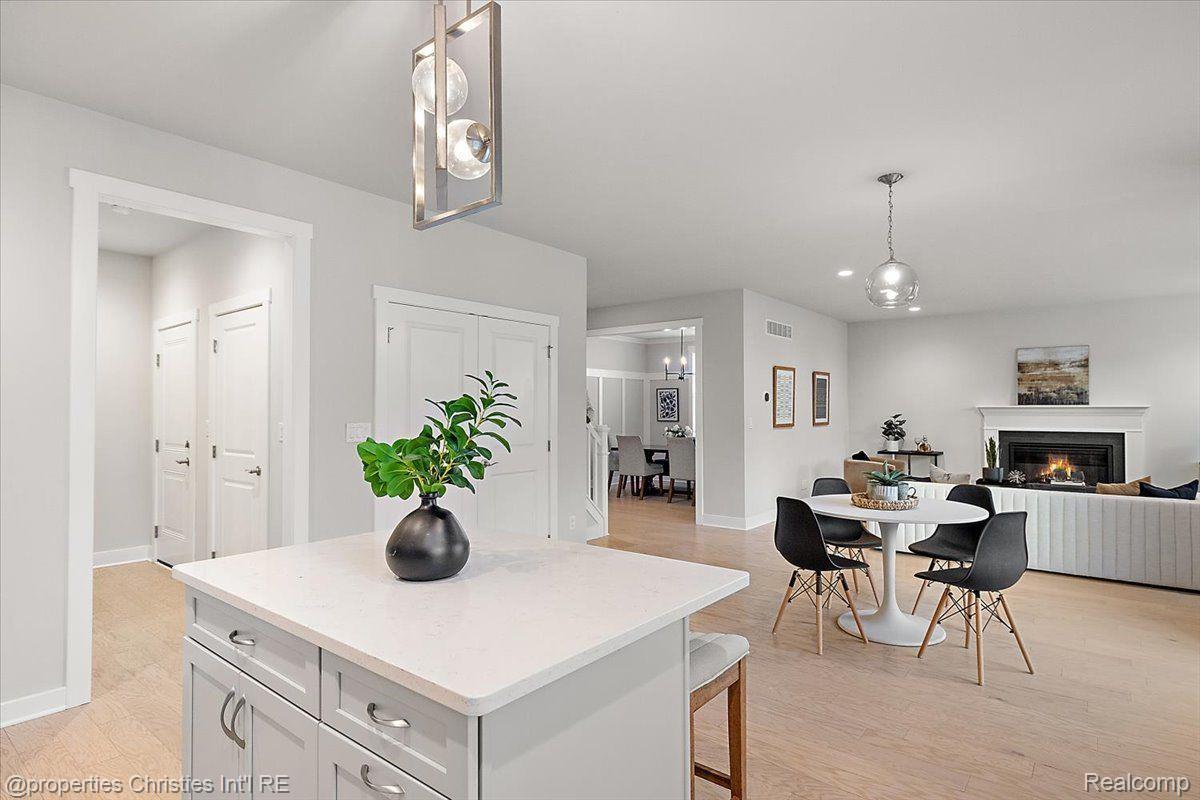 57887 STONELEIGH Drive