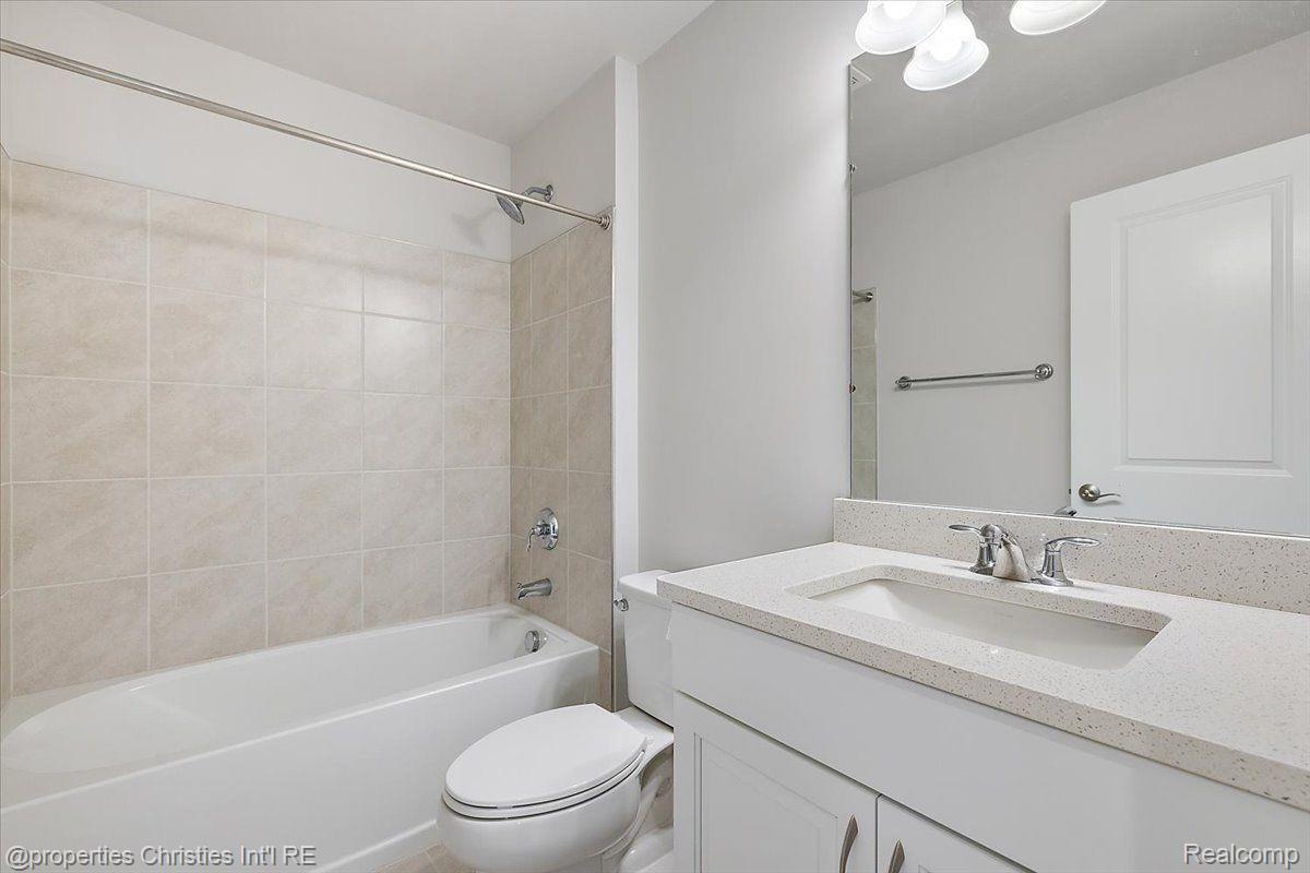 57887 STONELEIGH Drive