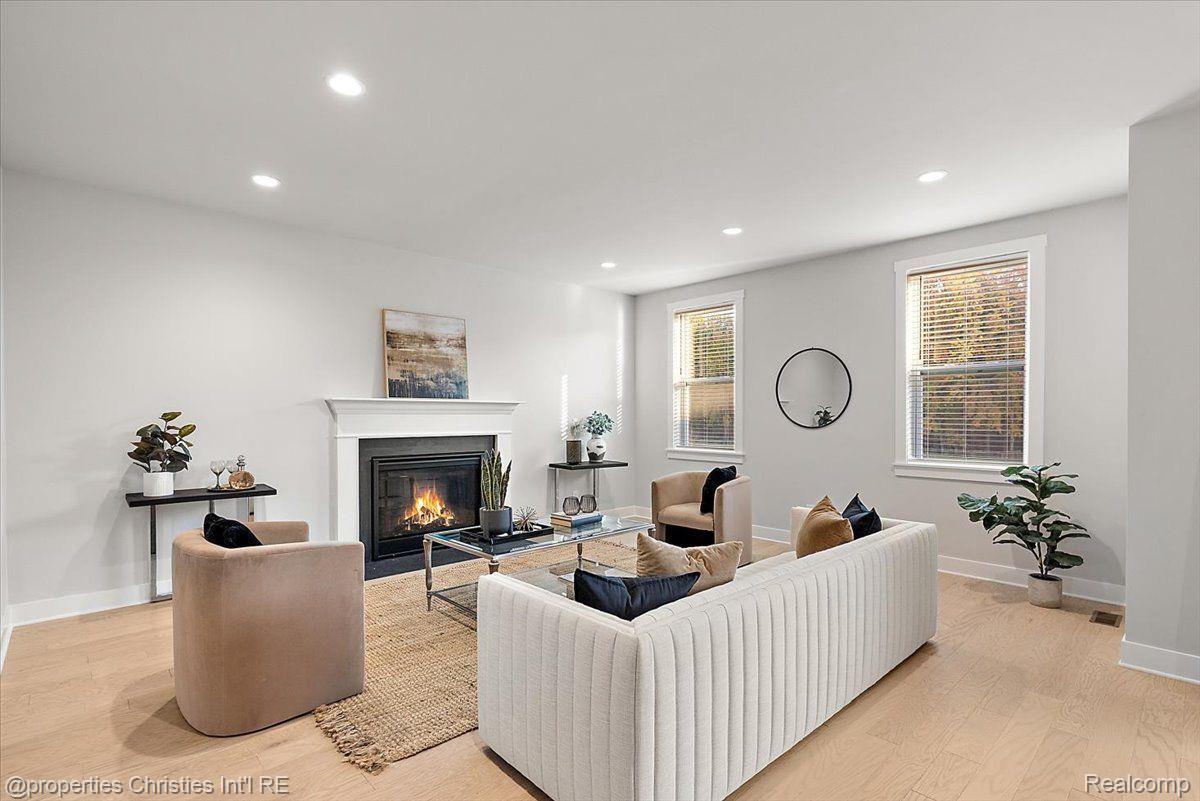 57887 STONELEIGH Drive