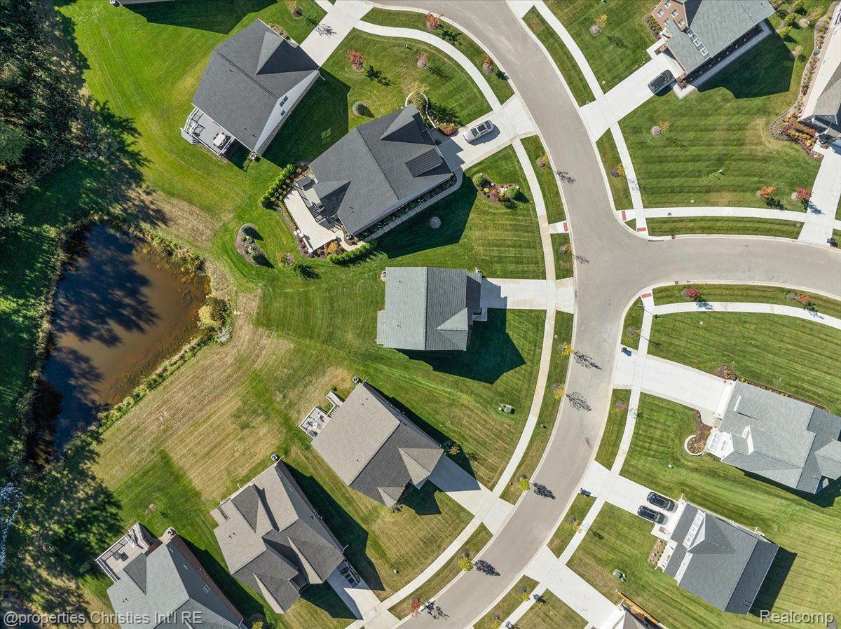 57887 STONELEIGH Drive