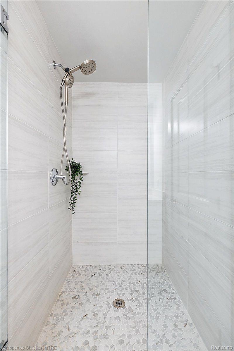 57887 STONELEIGH Drive