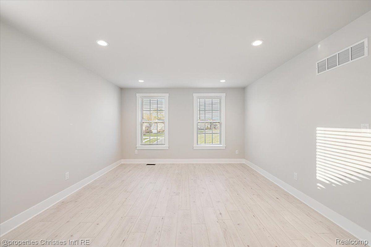 57887 STONELEIGH Drive