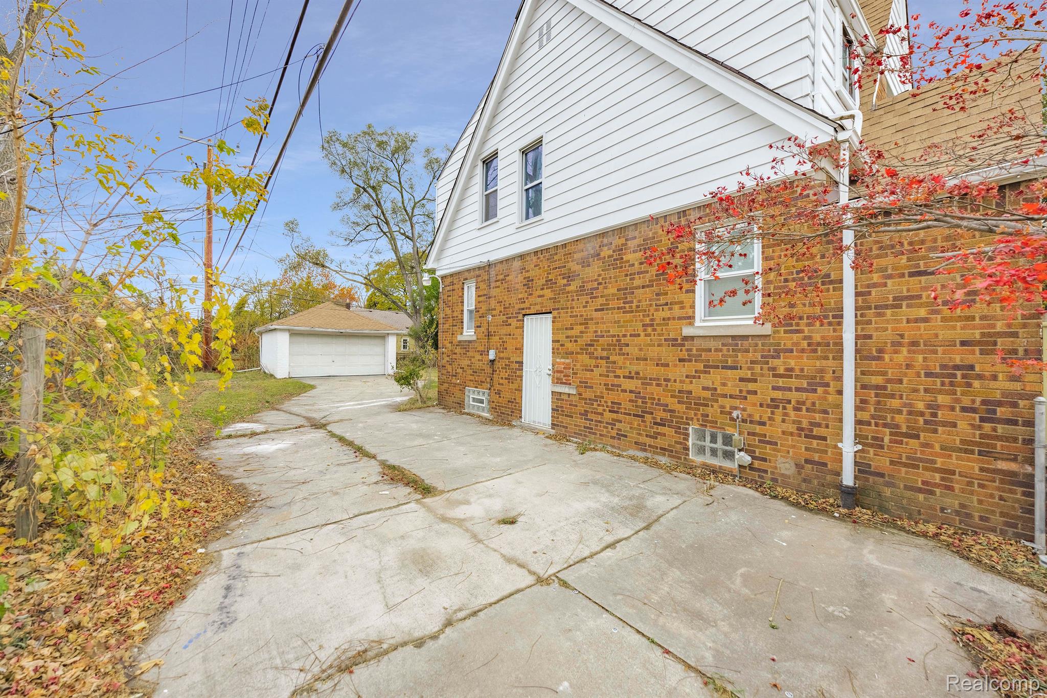 15031 HEYDEN Street