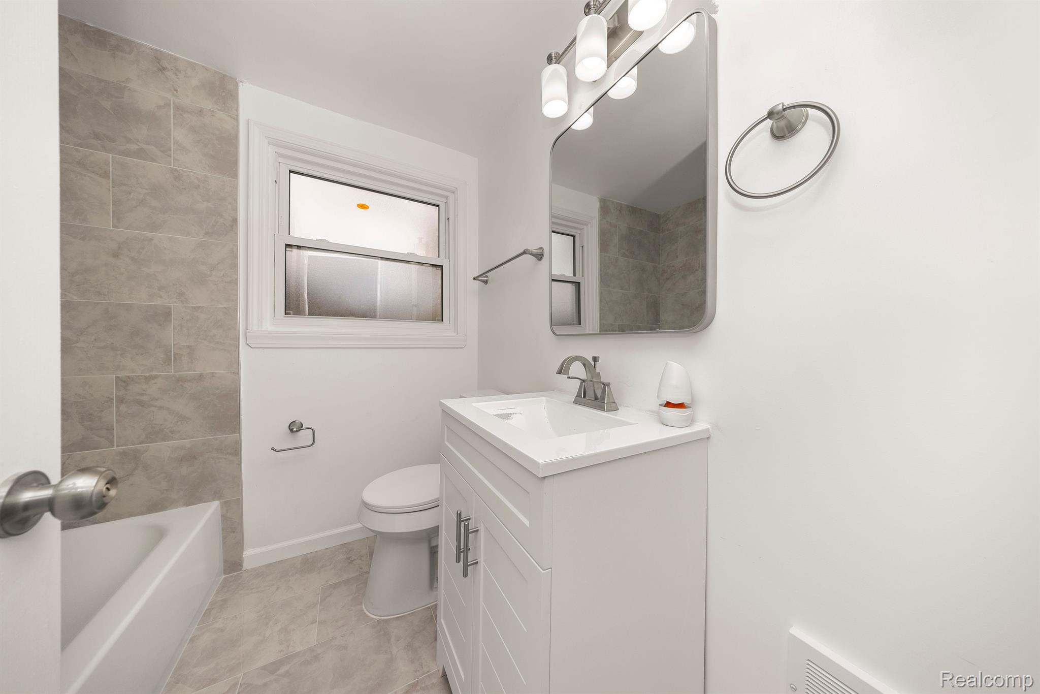 18291 FREELAND Street