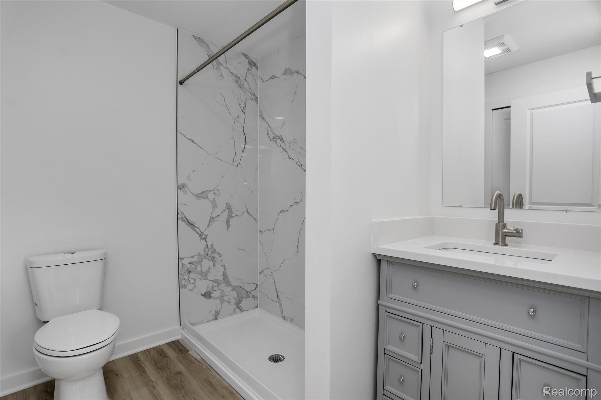 799 E Grand Boulevard 5